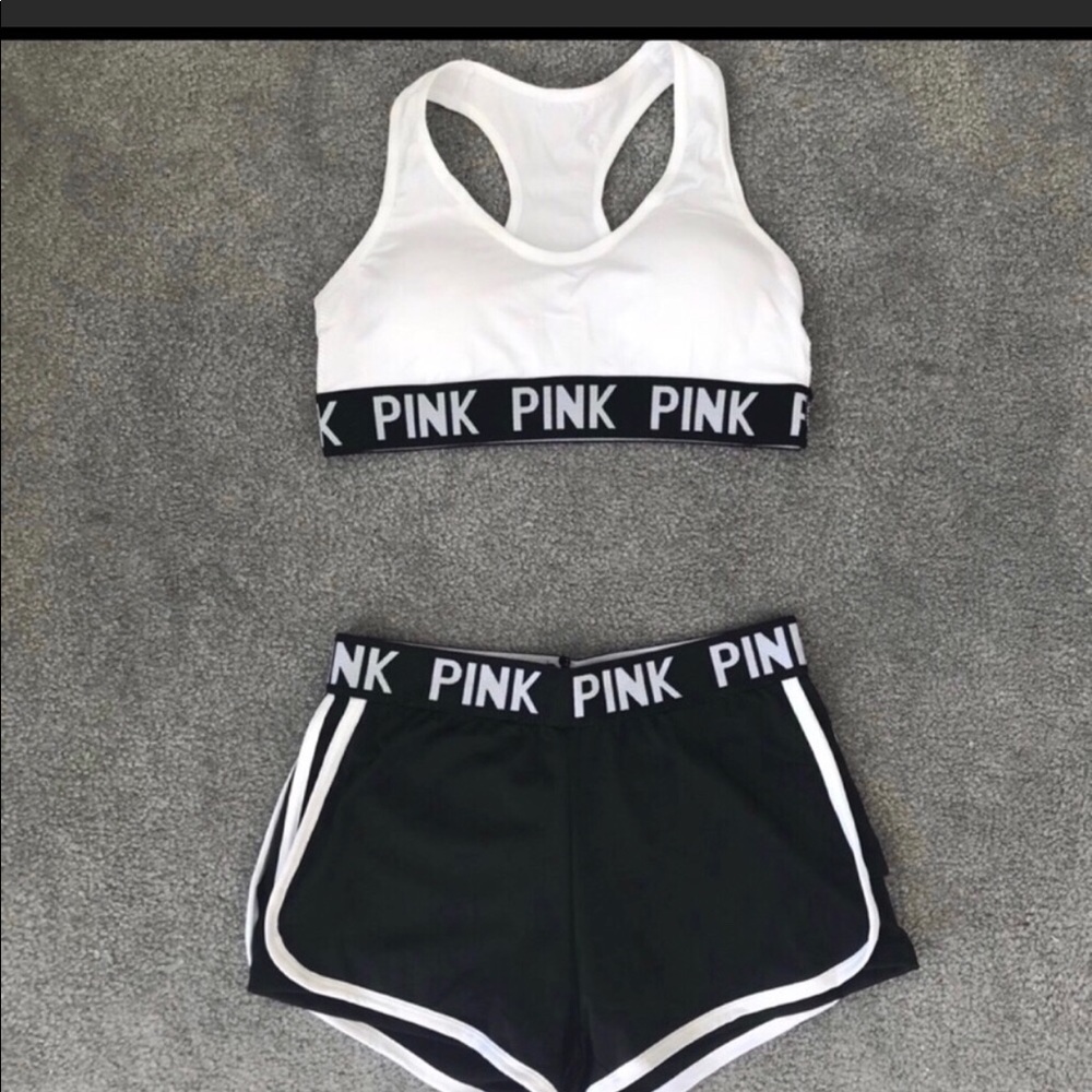 Women’s sports bra bad short small